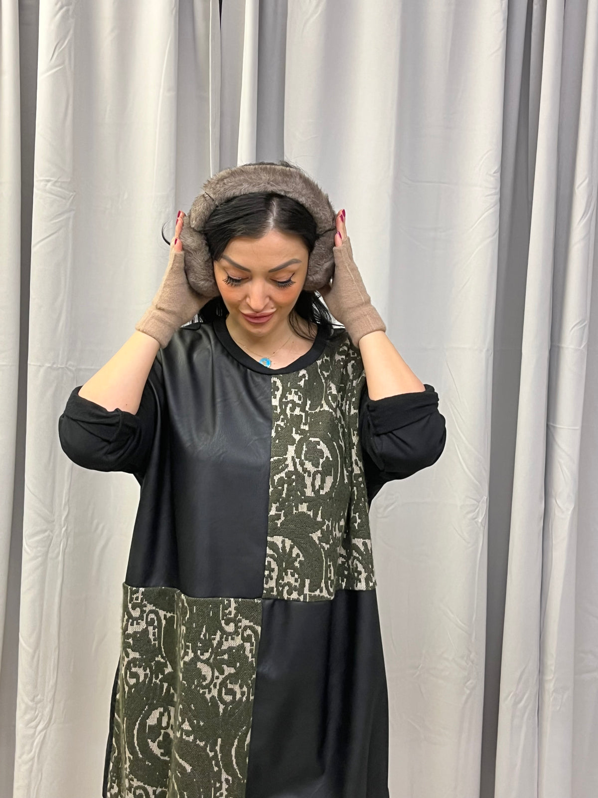 Handsker åbne fingre.