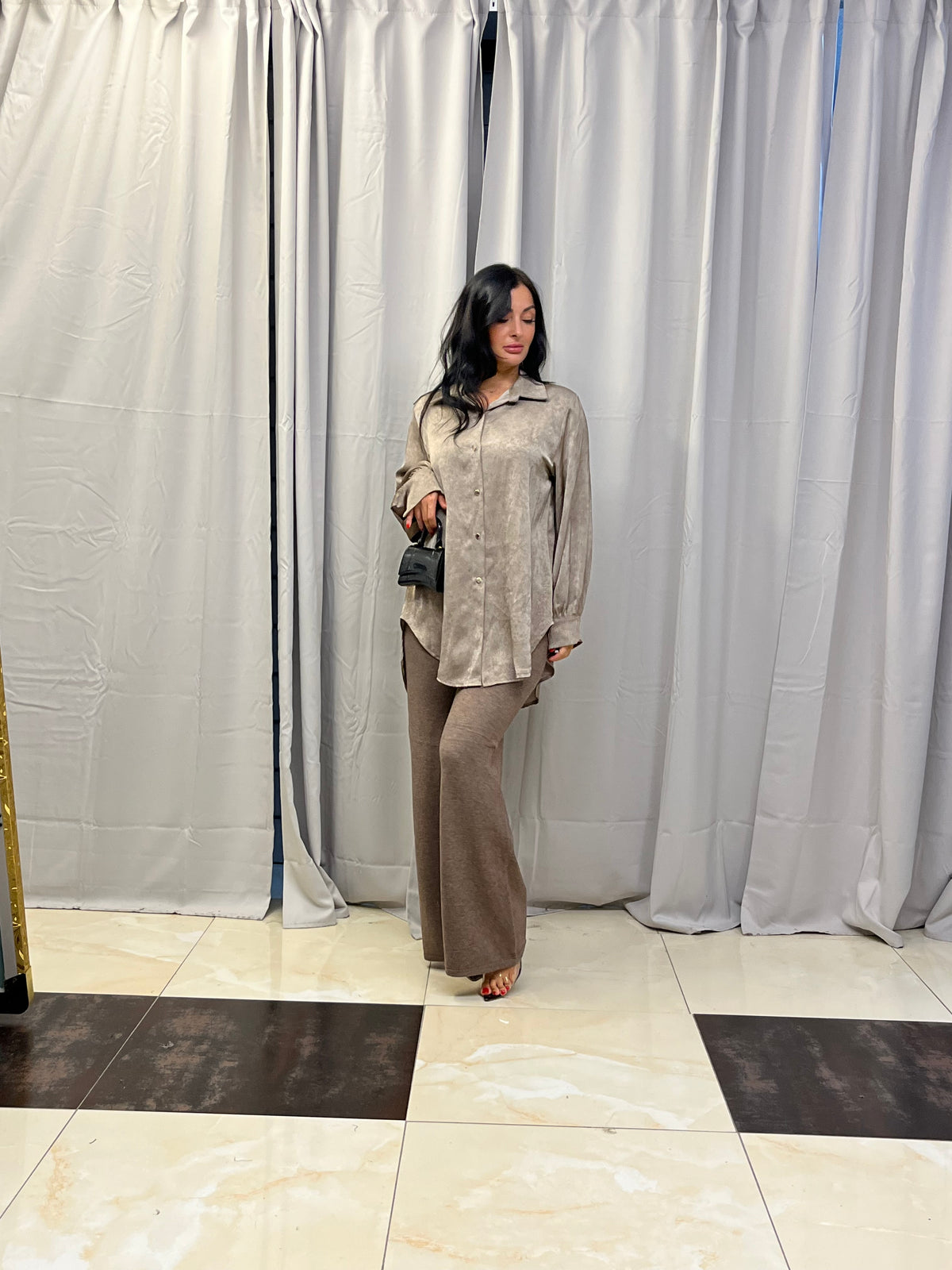 Sara satin bluse