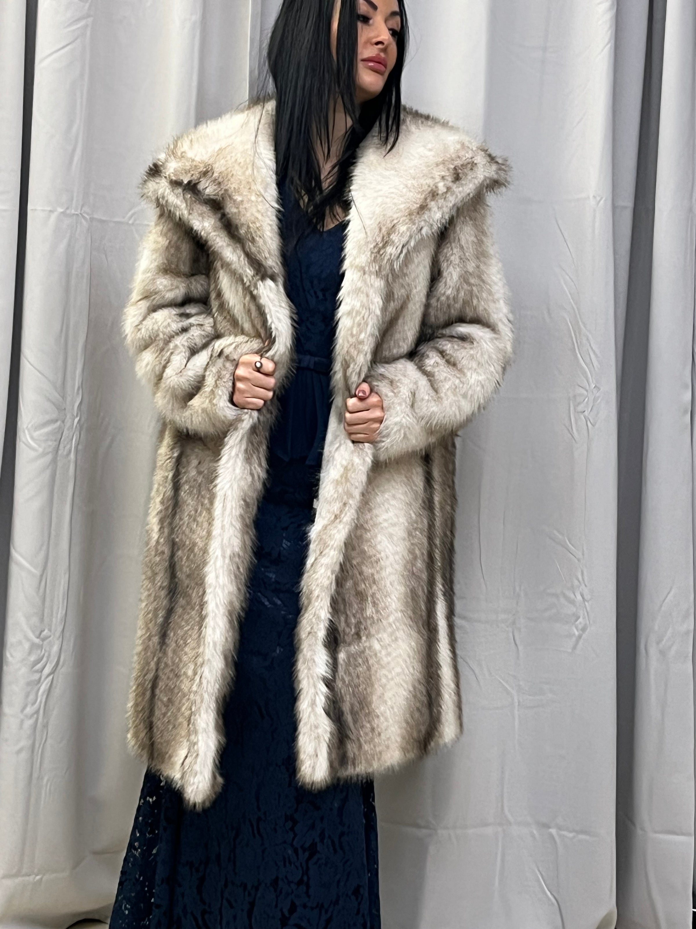 Isabella Faux Fur Frakke