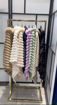 PELS PONCHO
