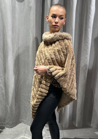 PELS PONCHO